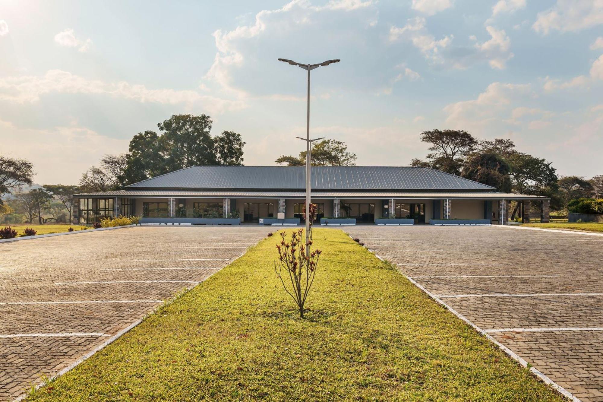 Protea Hotel By Marriott Ndola Exterior foto