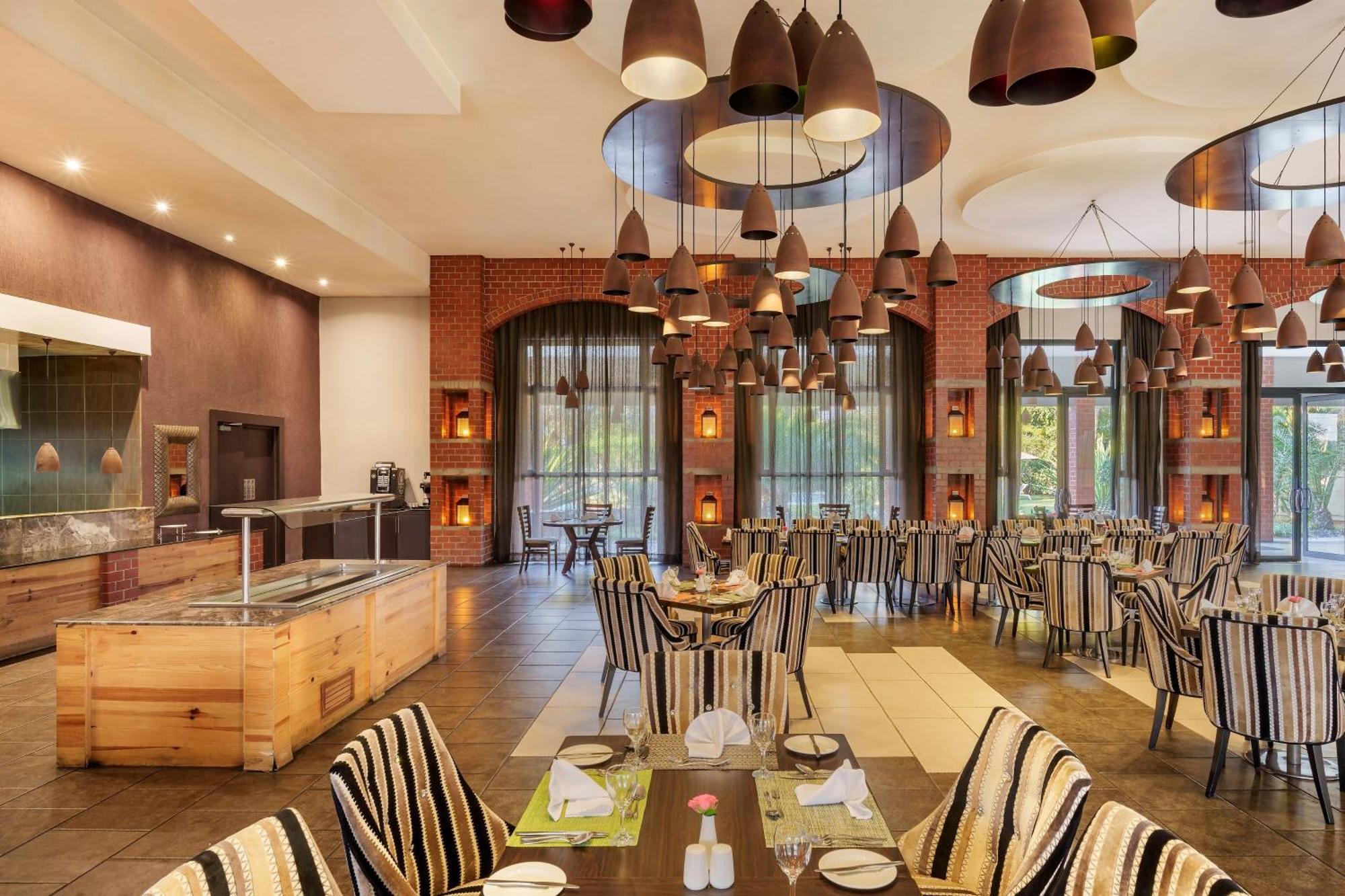 Protea Hotel By Marriott Ndola Exterior foto