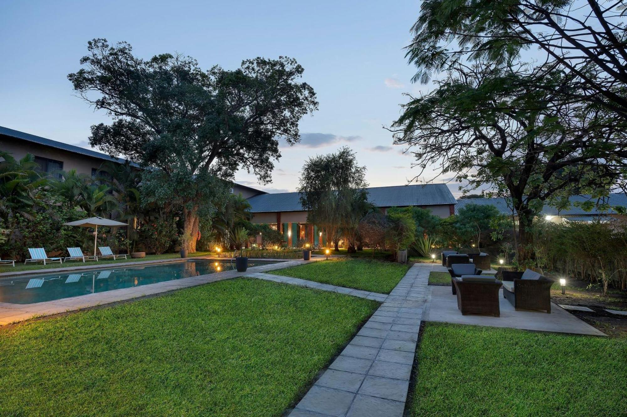 Protea Hotel By Marriott Ndola Exterior foto
